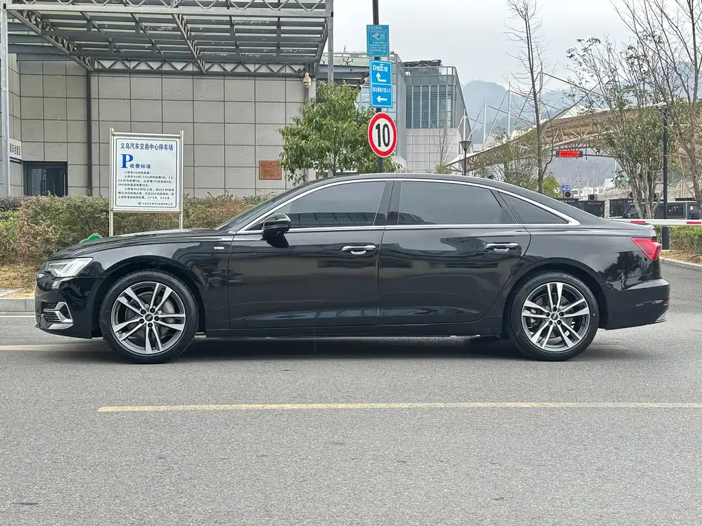 Audi A6L 2023 — фото 3