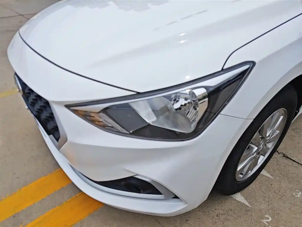 Hyundai Elantra 2020 — фото 23