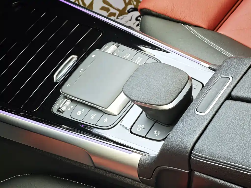 Mercedes-Benz GLB AMG 2023 — фото 20