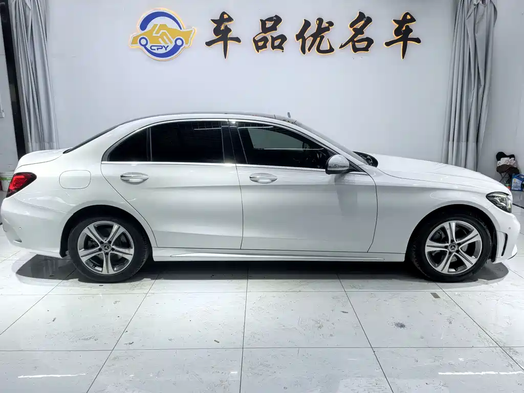 Mercedes-Benz C-Class 2019