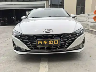 Hyundai Elantra 2022
