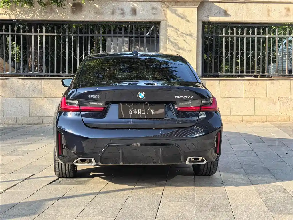 BMW 3 Series 2025 — фото 13