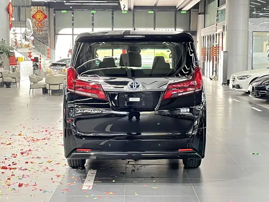Toyota Alphard 2021 — фото 8