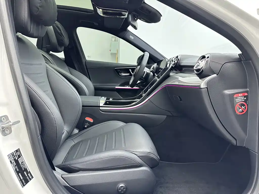 Mercedes-Benz C-Class 2024 — фото 12