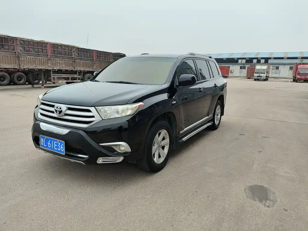 Toyota Highlander 2013 — фото 2