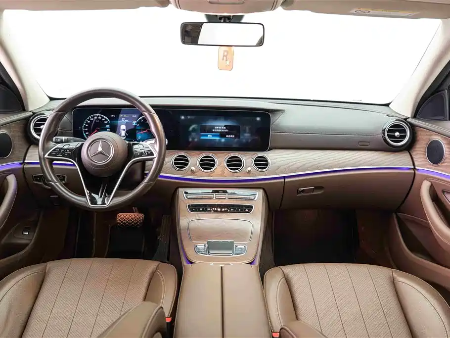 Mercedes-Benz E-Class 2023 — фото 7