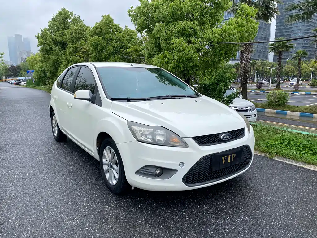 Ford Focus 2015 — фото 3
