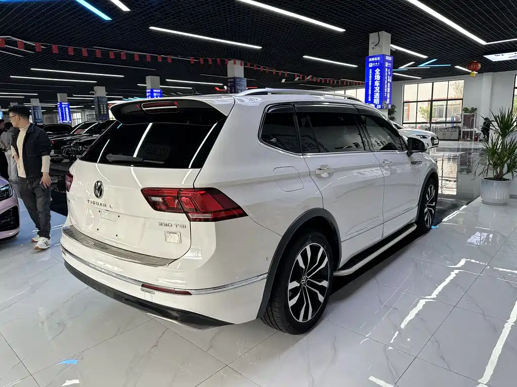 Volkswagen Tiguan L 2021 — фото 7