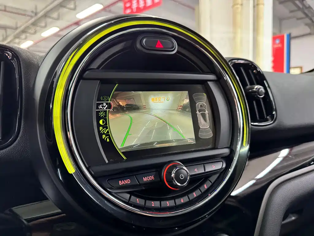 MINI JCW Countryman 2018 — фото 14