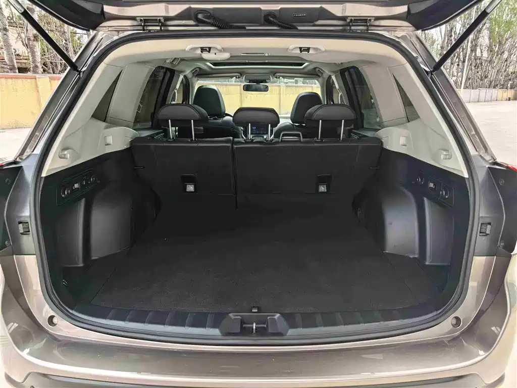 Subaru Forester 2022 — фото 16
