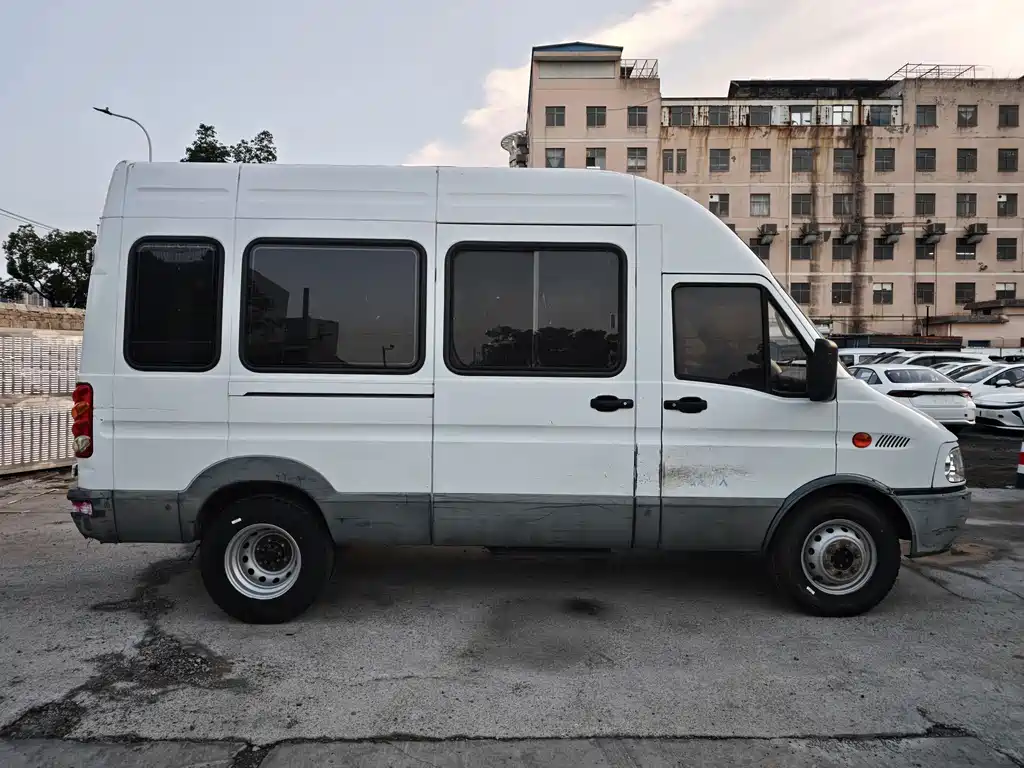 Iveco Bodhi 2018 — фото 4