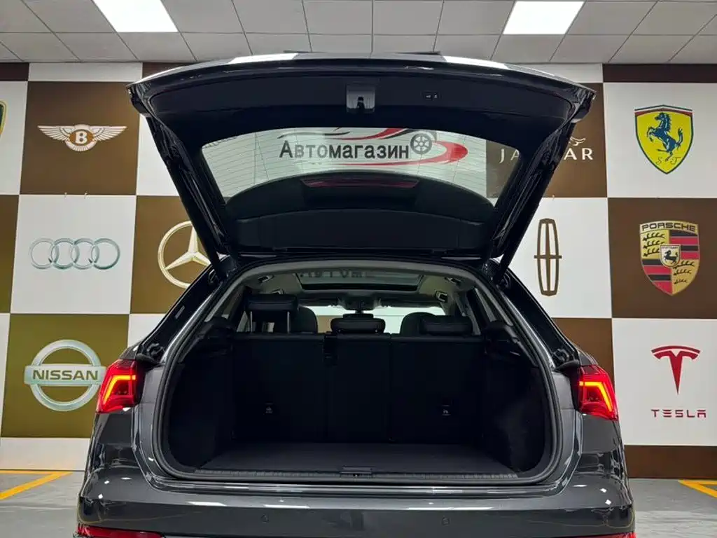 Audi Q3 2022 — фото 16