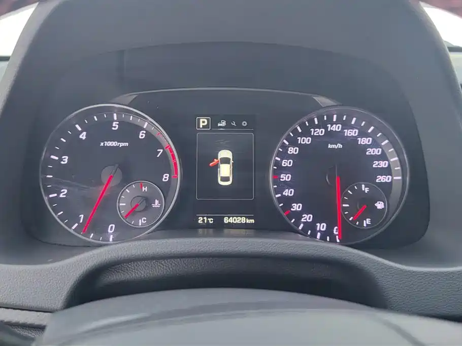 Hyundai Elantra 2018 — фото 14