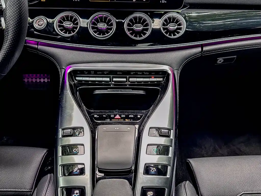 Mercedes-Benz AMG GT 2024 — фото 12