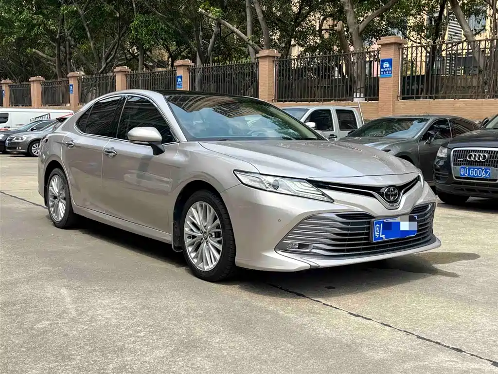 Toyota Camry 2020 — фото 3