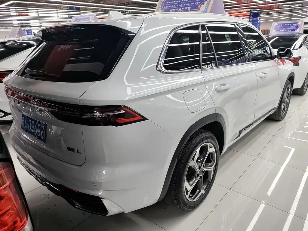Geely Xingyue L 2024 — фото 8