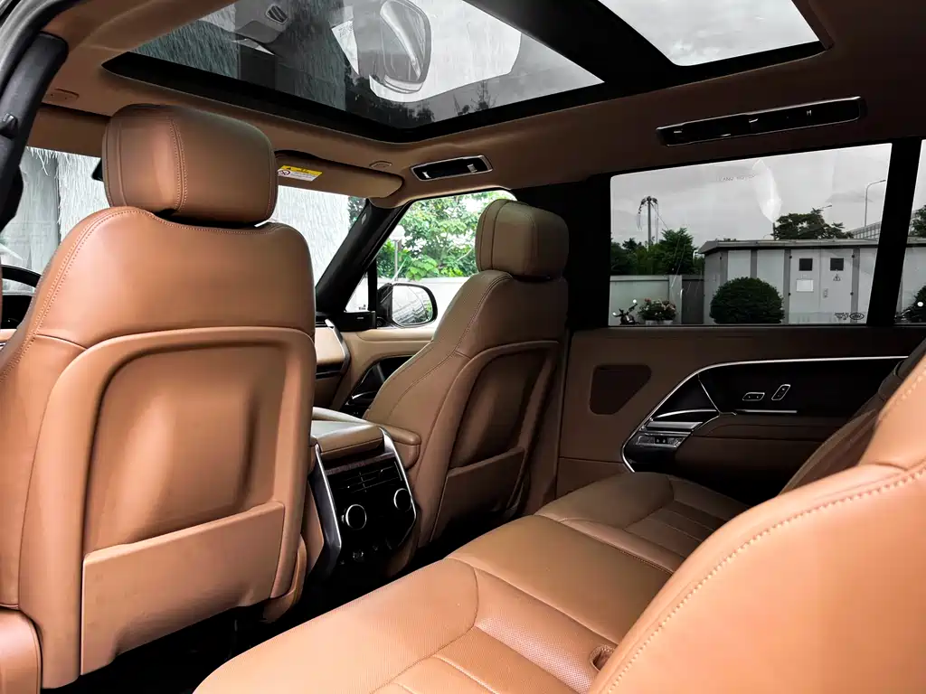 Land Rover Range Rover 2024 — фото 13
