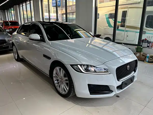Jaguar XFL 2020