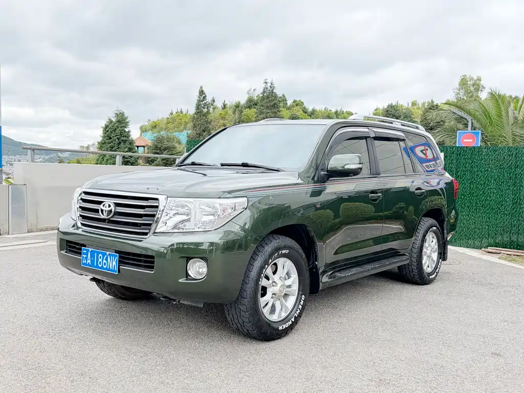 Toyota Land Cruiser 2014