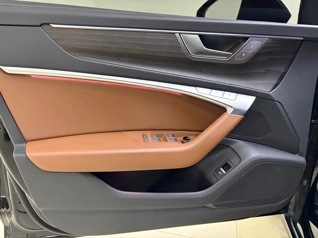 Audi A6L 2025 — фото 13