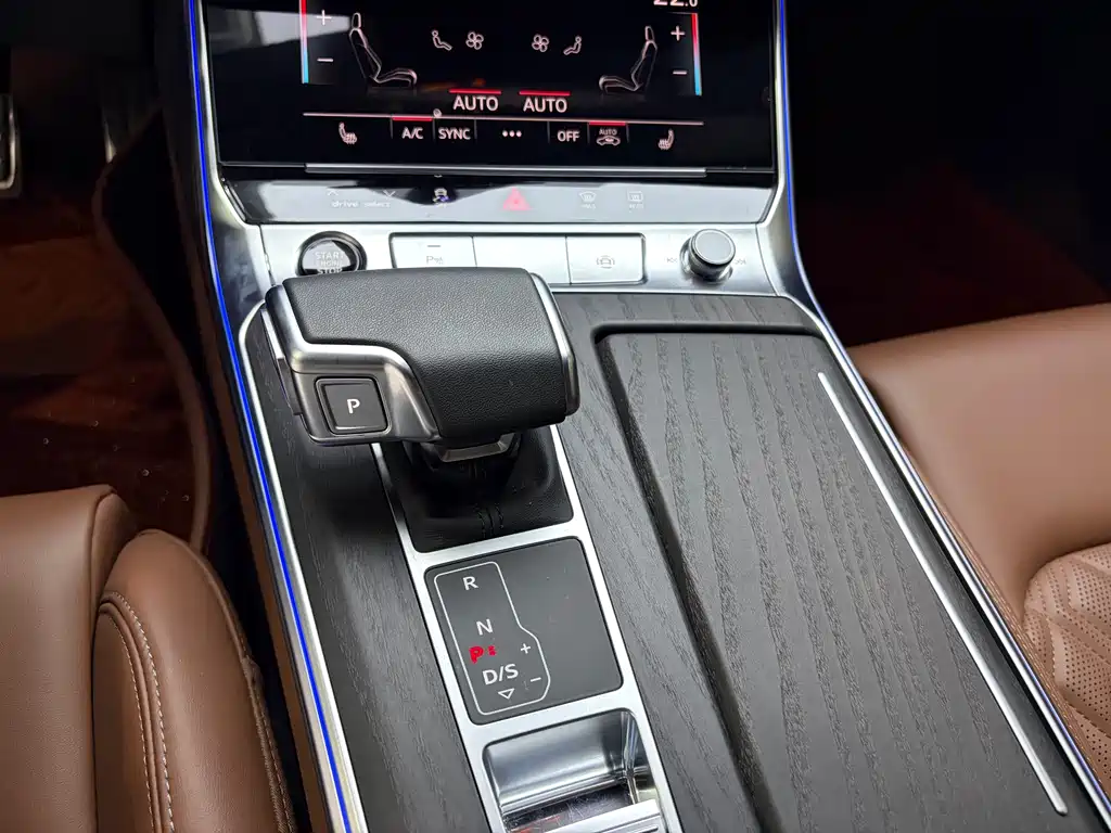 Audi A6L 2025 — фото 17