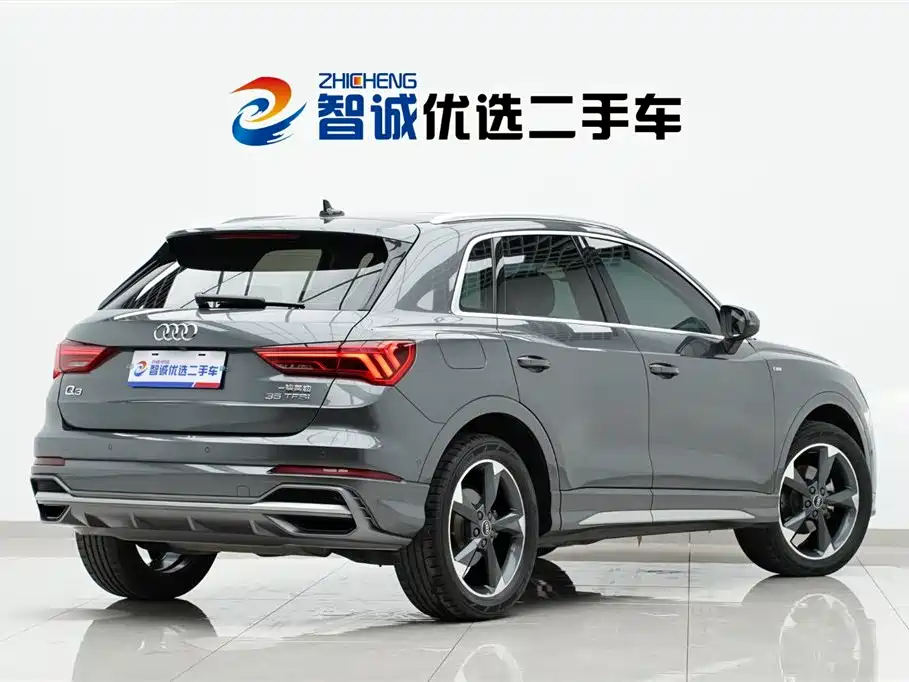 Audi Q3 2022 — фото 35