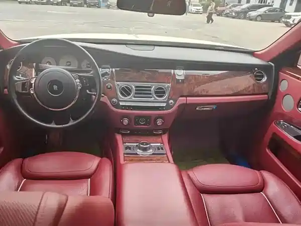 Rolls-Royce Ghost 2015