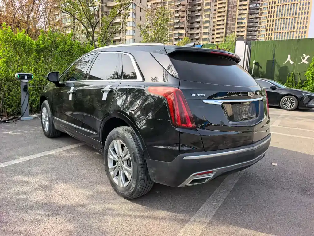 Cadillac XT5 2020 — фото 5