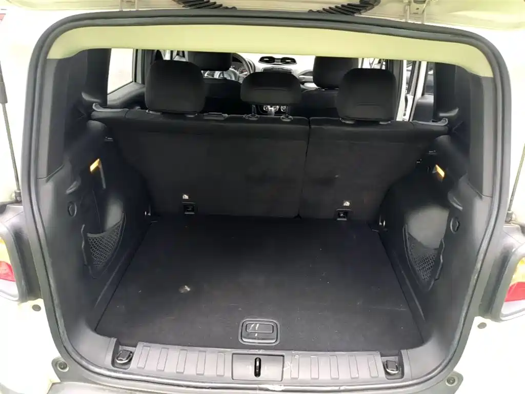 Jeep Renegade 2017 — фото 19