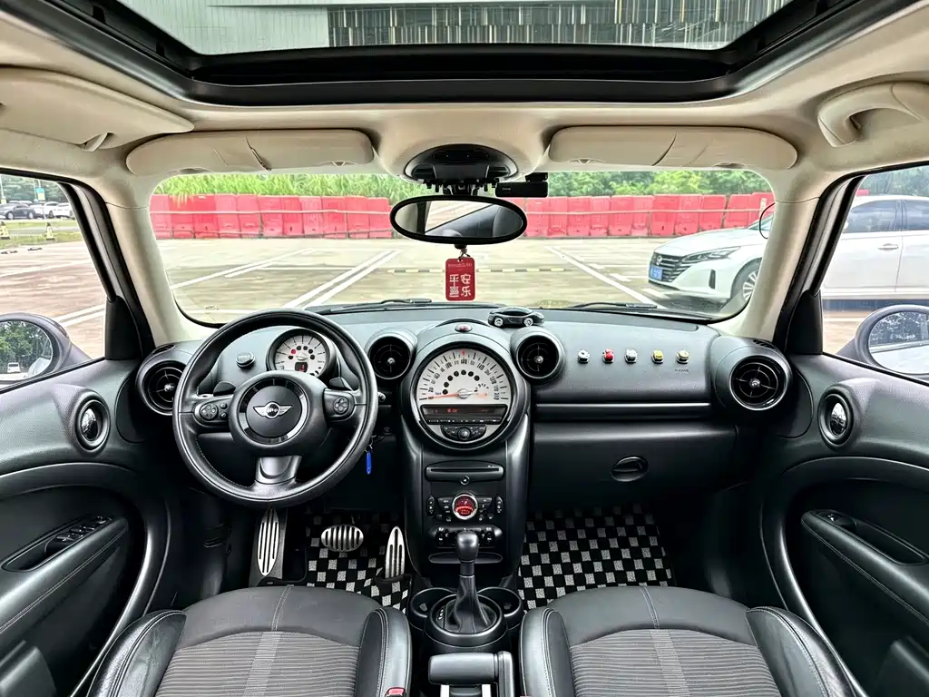 MINI Countryman 2013 — фото 12