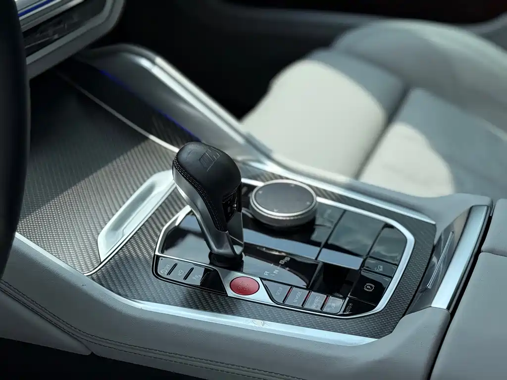 BMW XM 2023 — фото 14