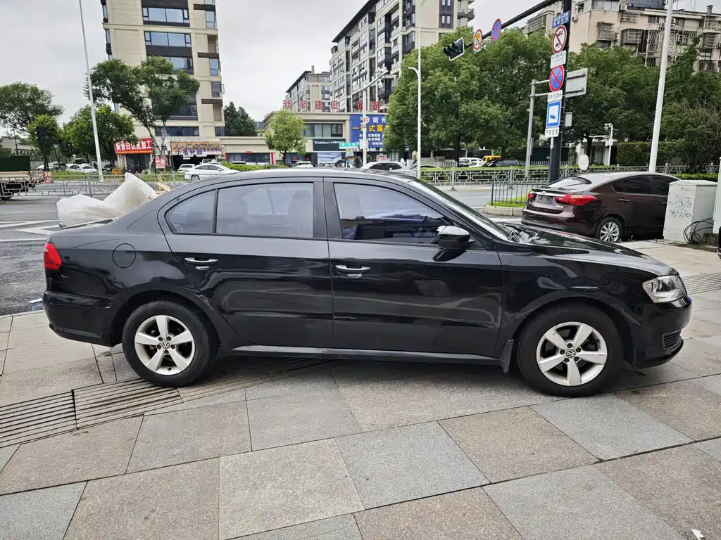 Volkswagen Lavida 2013