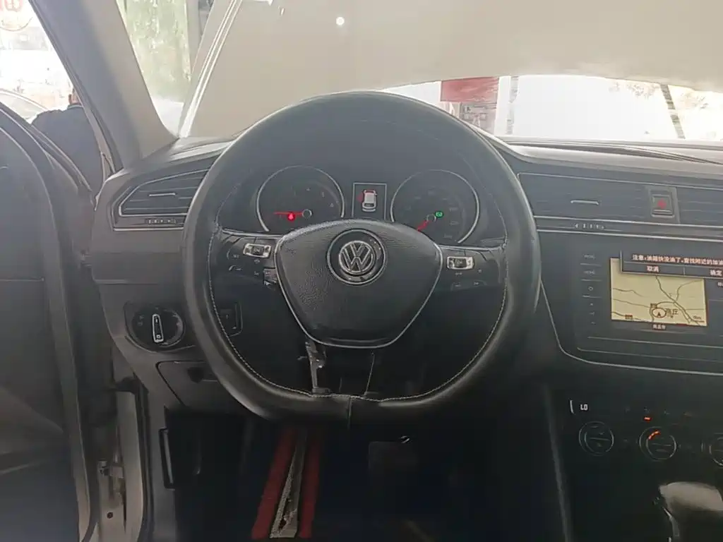 Volkswagen Tiguan L 2019 — фото 11