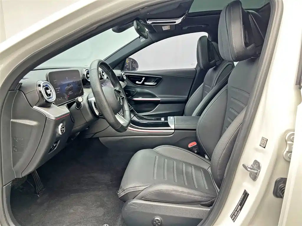 Mercedes-Benz C-Class 2024 — фото 14