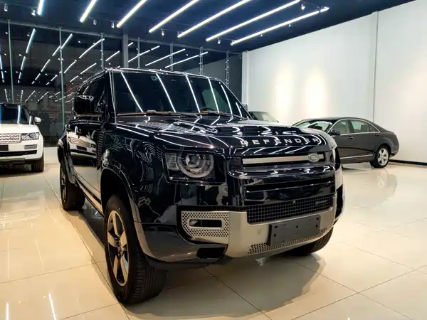 Land Rover Defender 2023