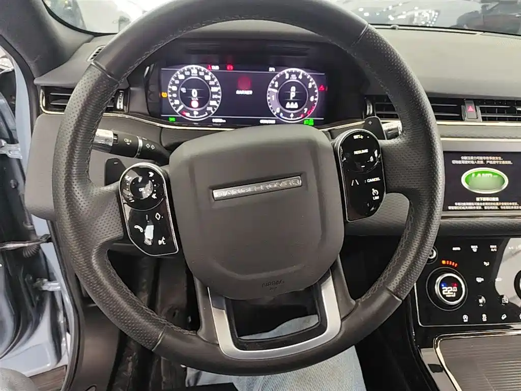 Land Rover Evoque 2021 — фото 11