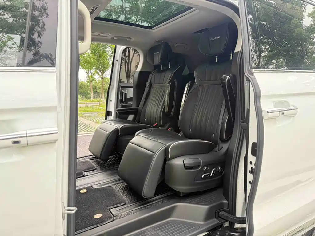 Roewe iMAX8 2021 — фото 12