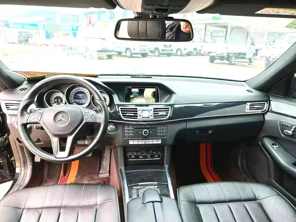 Mercedes-Benz E-Class 2015 — фото 3