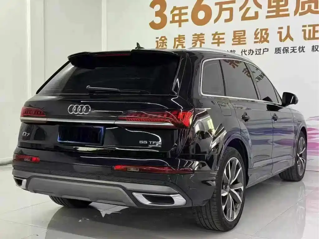 Audi Q7 2020 — фото 8