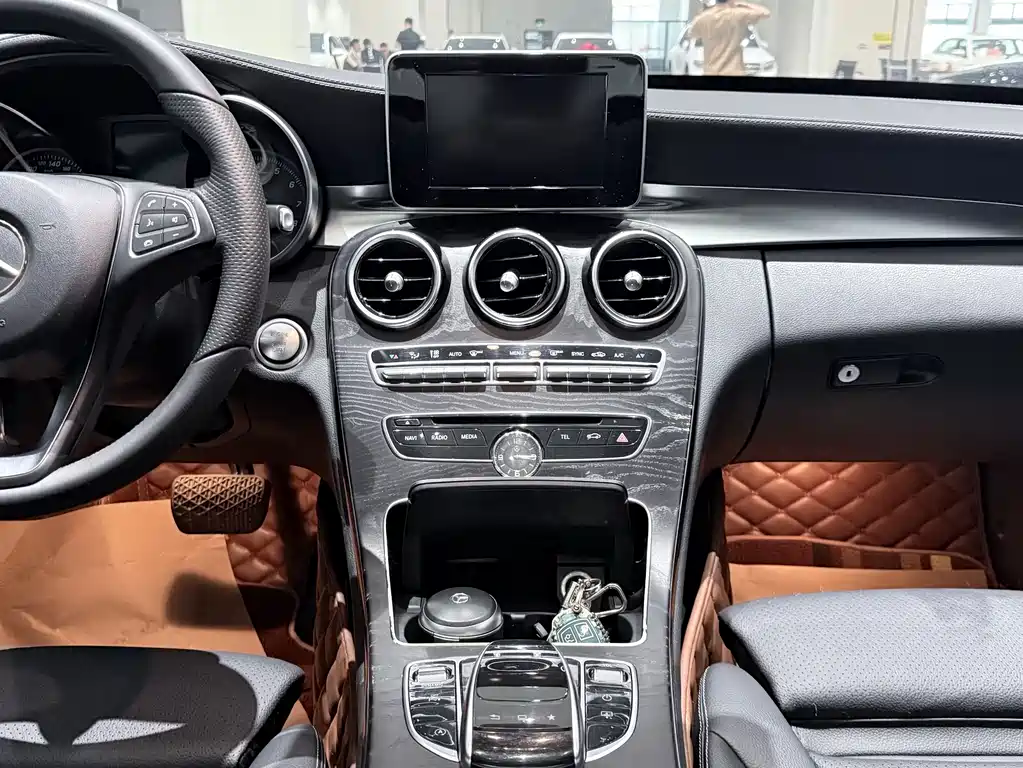 Mercedes-Benz C-Class 2016 — фото 10