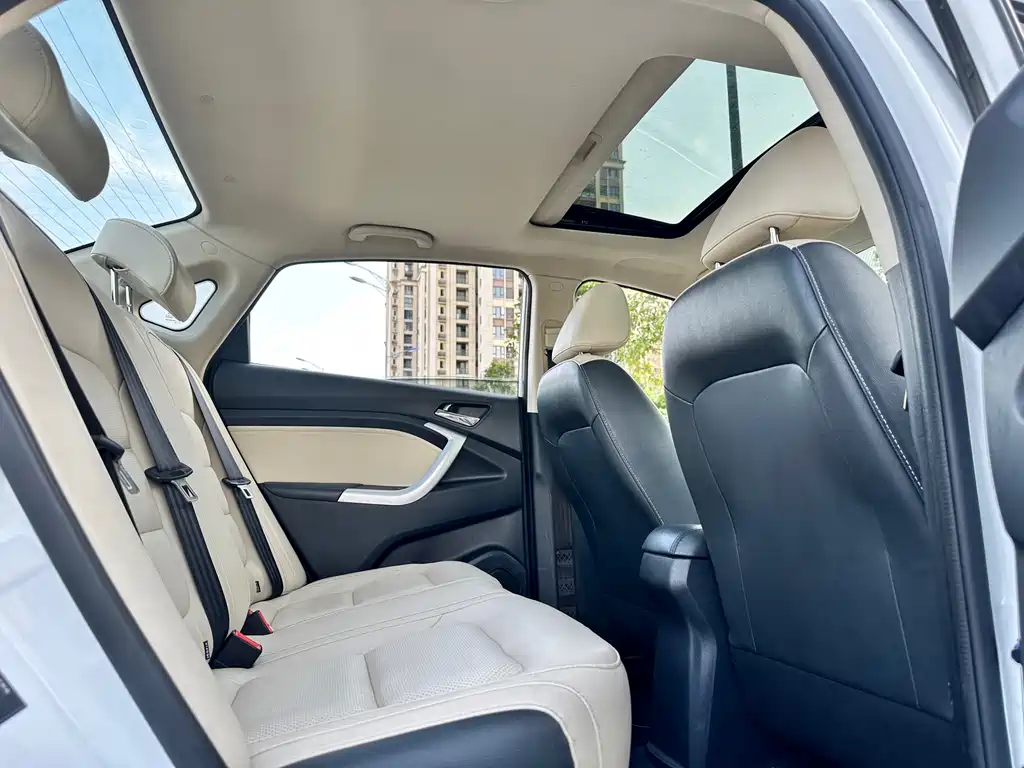 Changan V7 2015 — фото 24