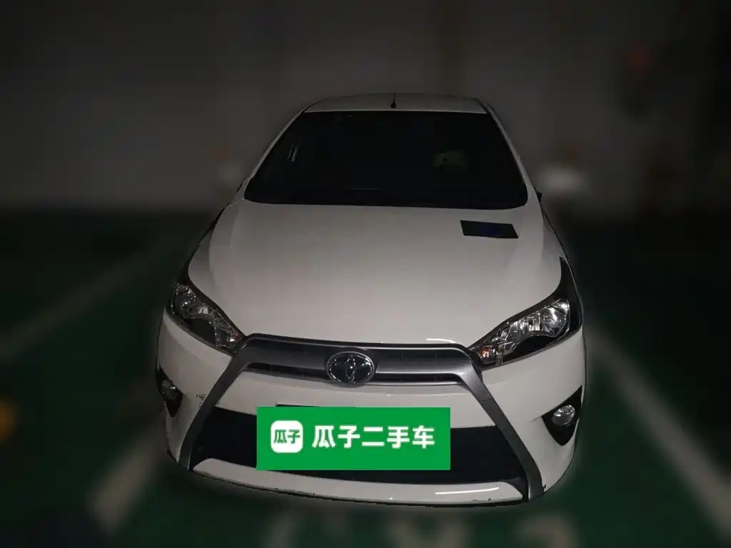 Toyota Yaris L 2014
