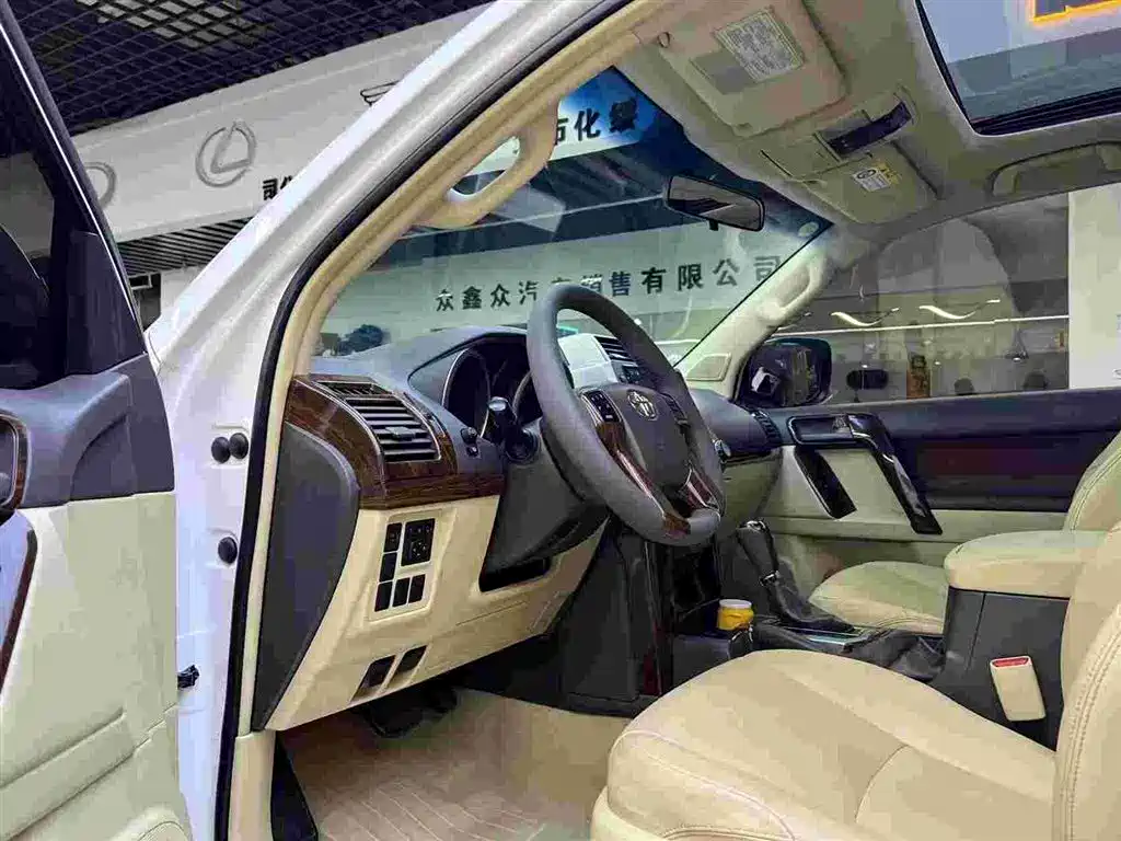 Toyota Prado 2015 — фото 4