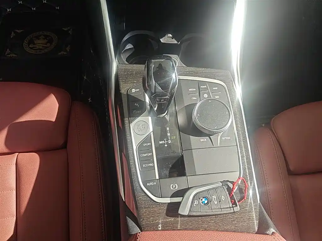 BMW 3 Series 2021 — фото 14