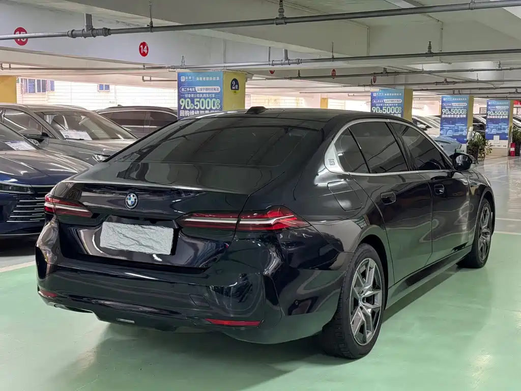 BMW i5 2024 — фото 9