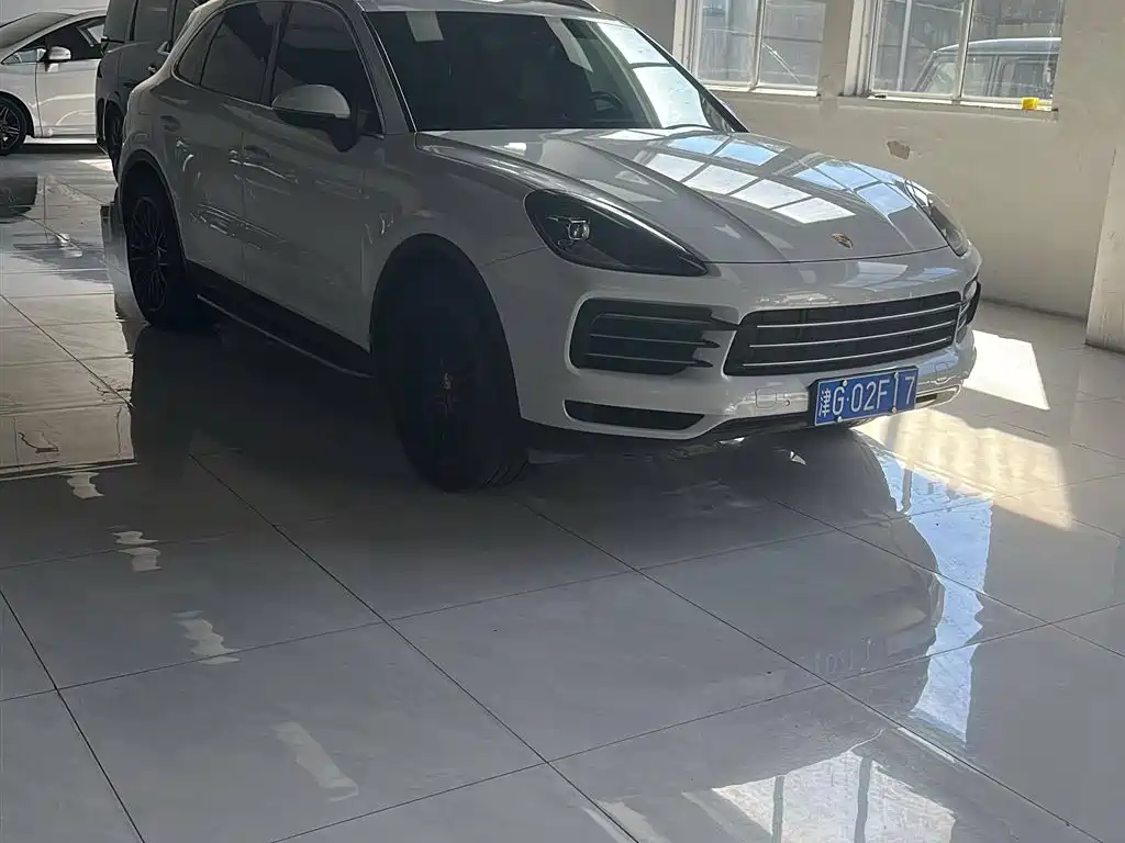Porsche Cayenne 2018 — фото 2
