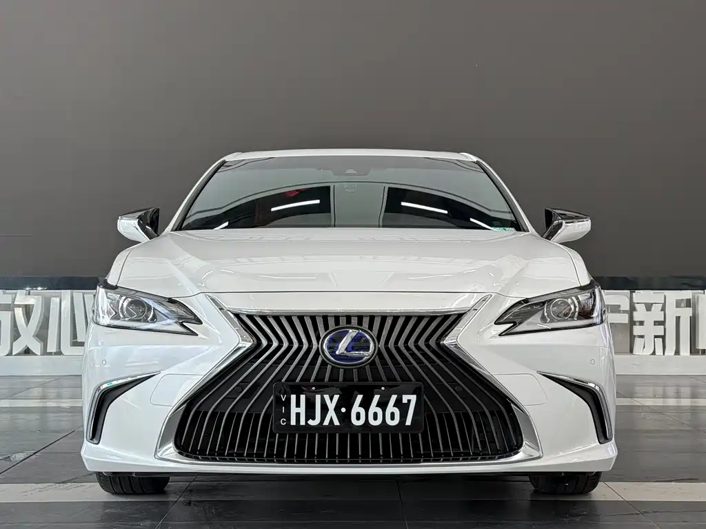 Lexus ES 2019 — фото 2