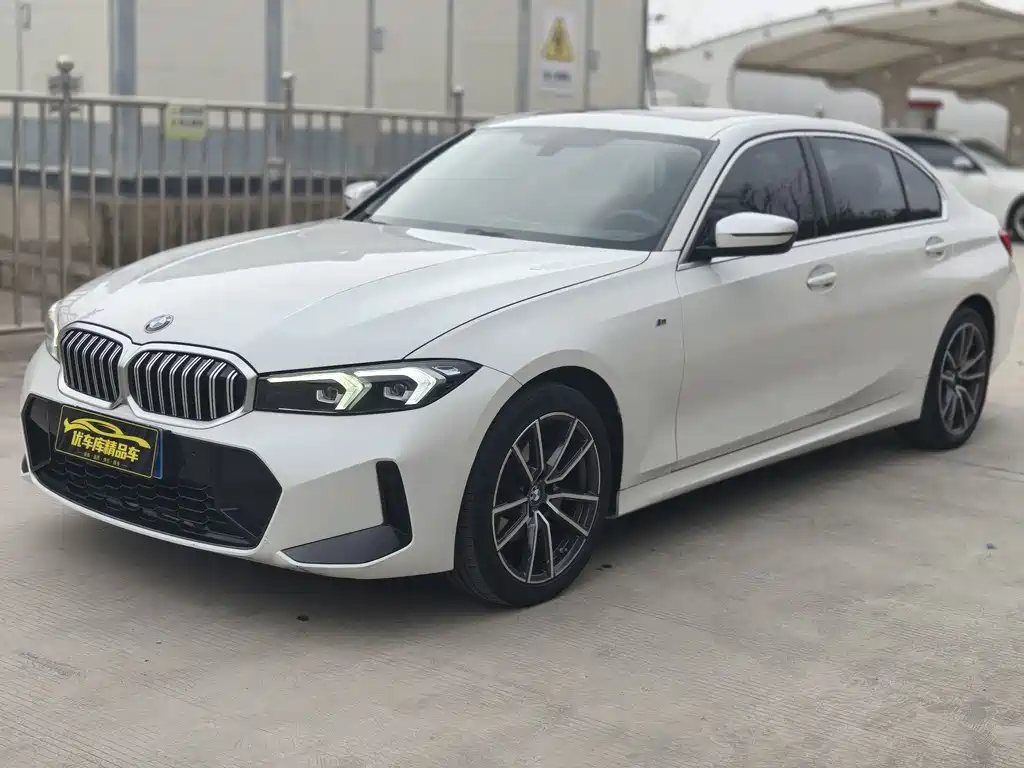 BMW 3 Series 2023 — фото 1