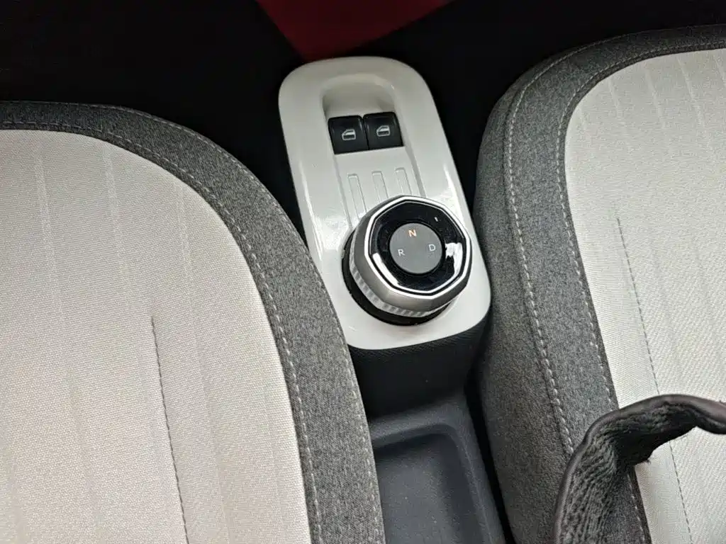 Geely Galaxy Panda 2025 — фото 14