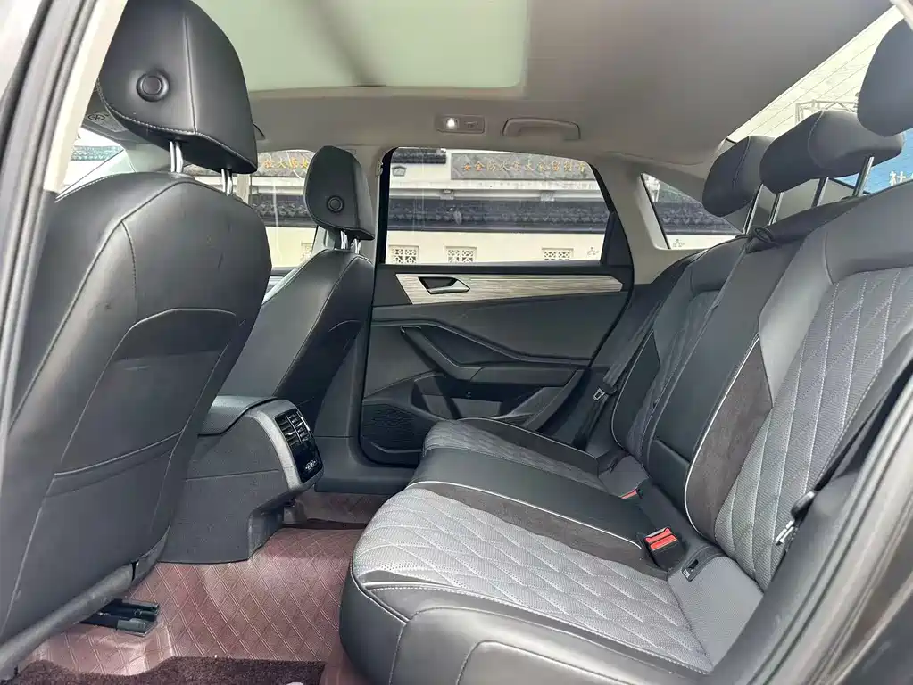 Volkswagen Sagitar 2023